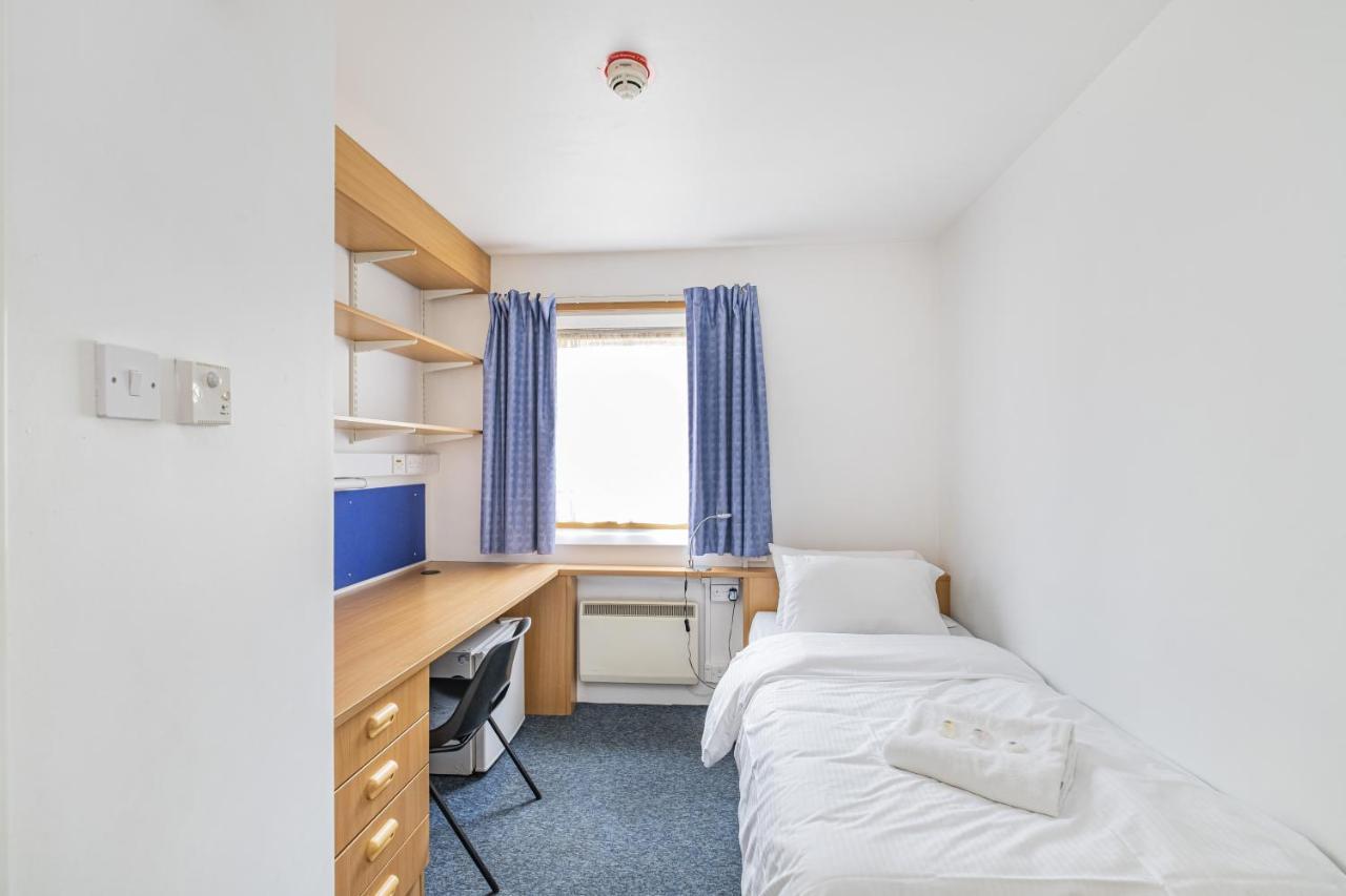 Vibrant Ensuite Rooms, HATFIELD - SK Extérieur photo