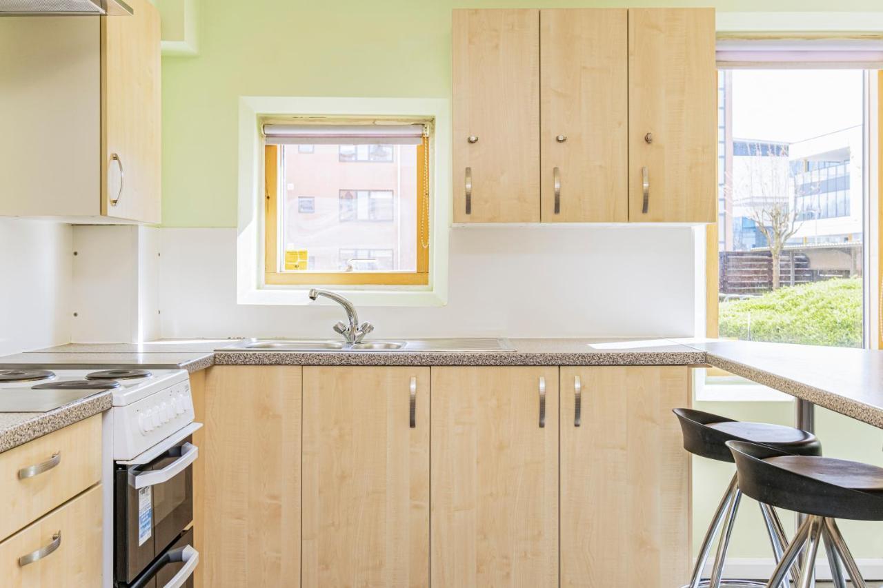 Vibrant Ensuite Rooms, HATFIELD - SK Extérieur photo