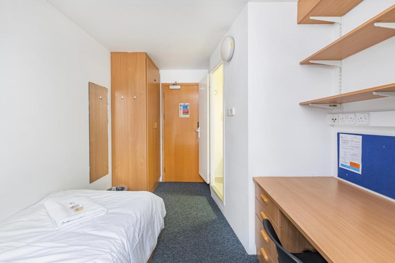 Vibrant Ensuite Rooms, HATFIELD - SK Extérieur photo